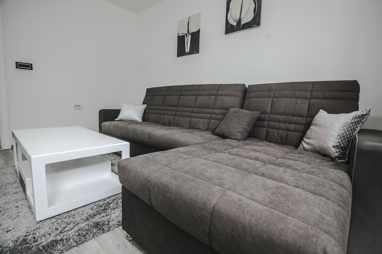 Kristal Apartmani Arandjelovac Εξωτερικό φωτογραφία